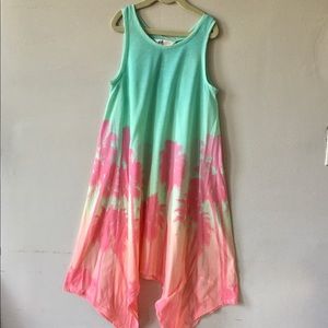 Young girls casual long top/swimsuit cover.